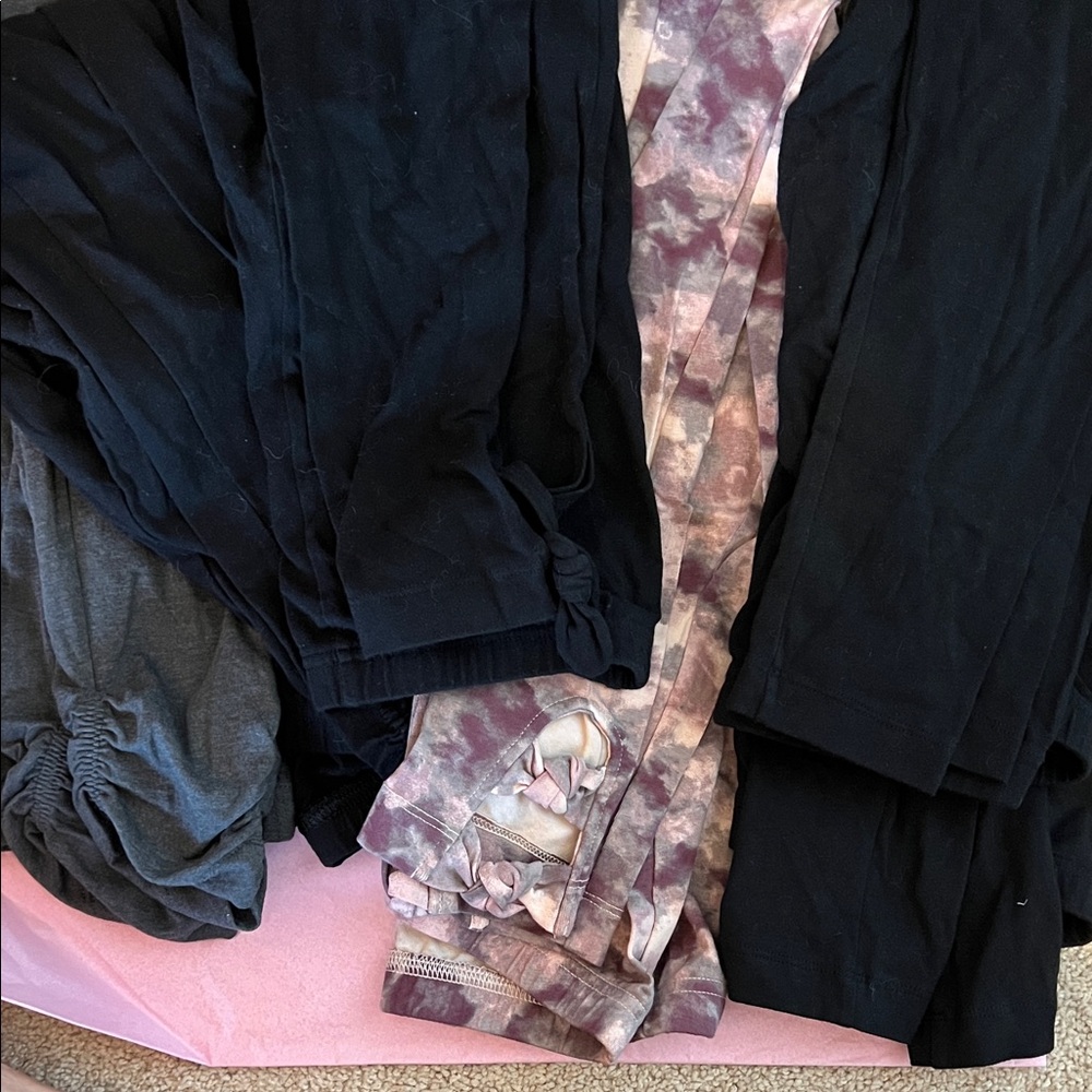 Old Navy Black and Gray Women's Leggings